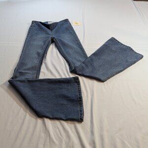 NWT Free People Size 25 Pull On Flare Legged Jeans